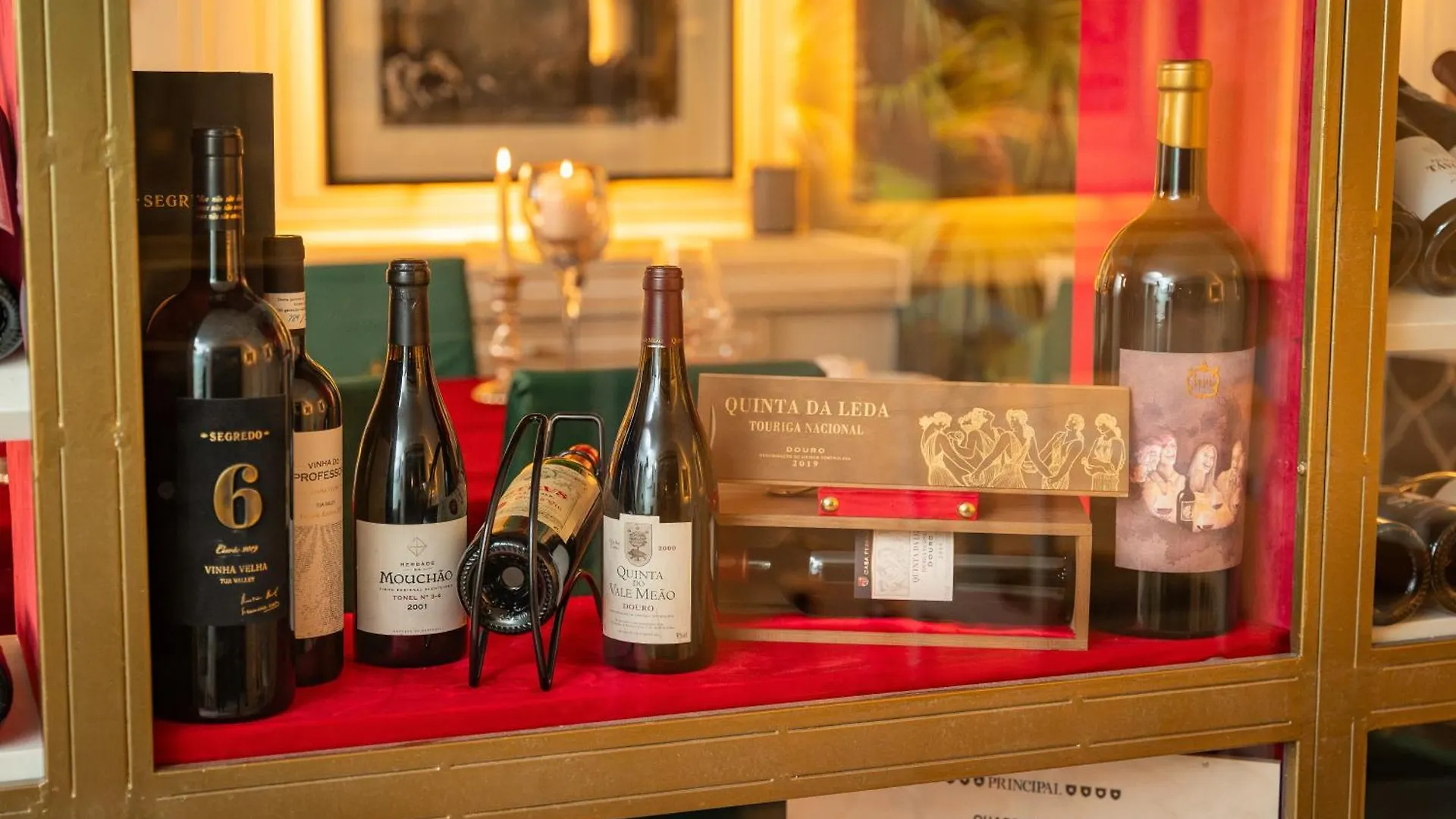 Opus One Luxury Guest House & Wine 파로 호텔